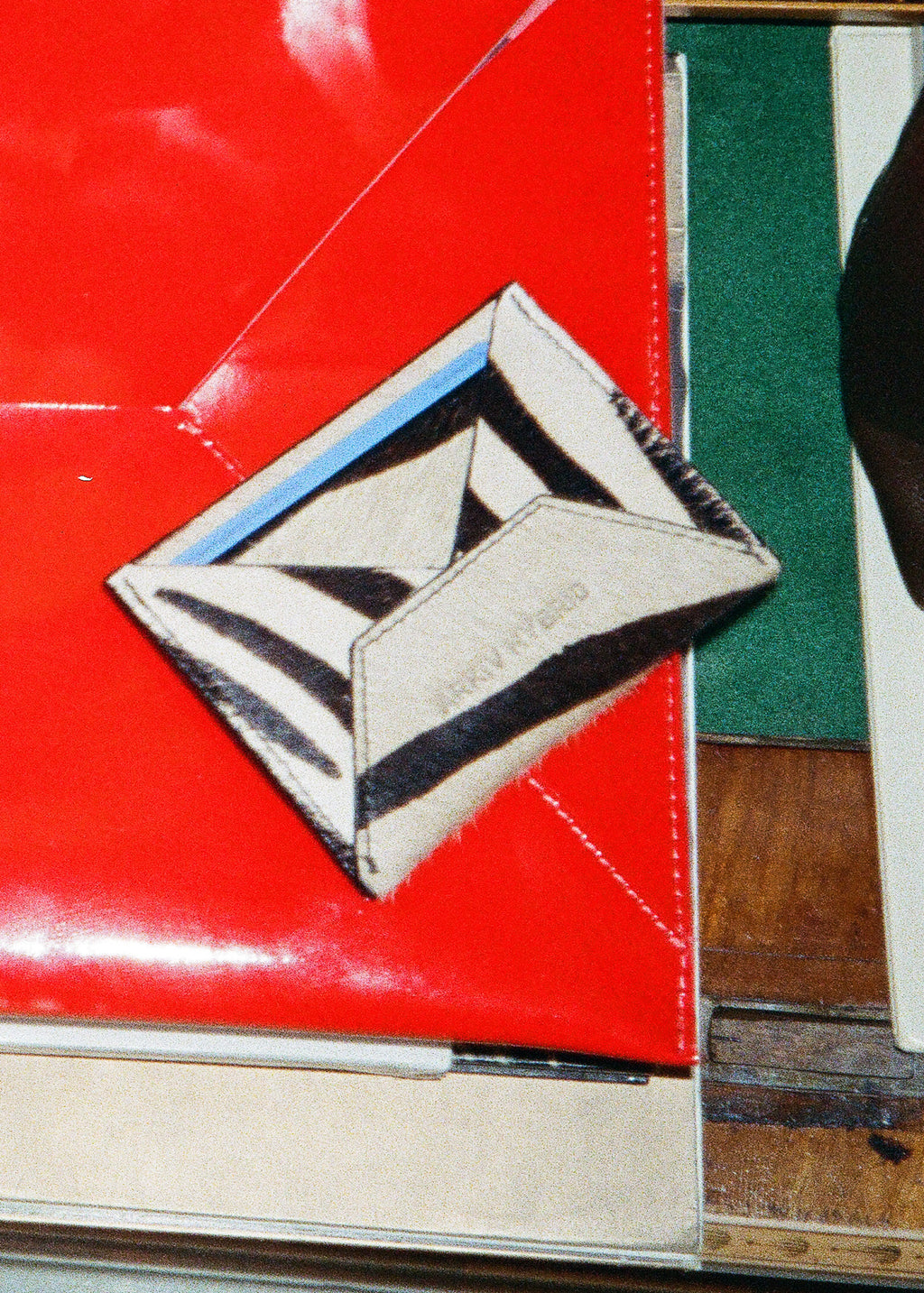 Poul Cardholder, Zebra